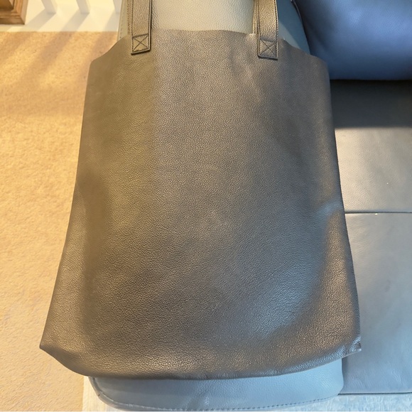 Gucci leather Black Tote Bag - Picture 3 of 16